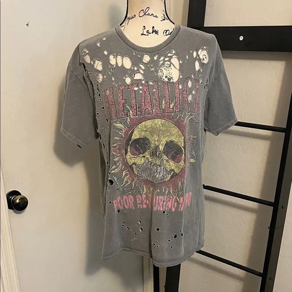 Metallica Poor Re-Touring Me Gray Graphic Distressed Holes T-Shirt Music Concert